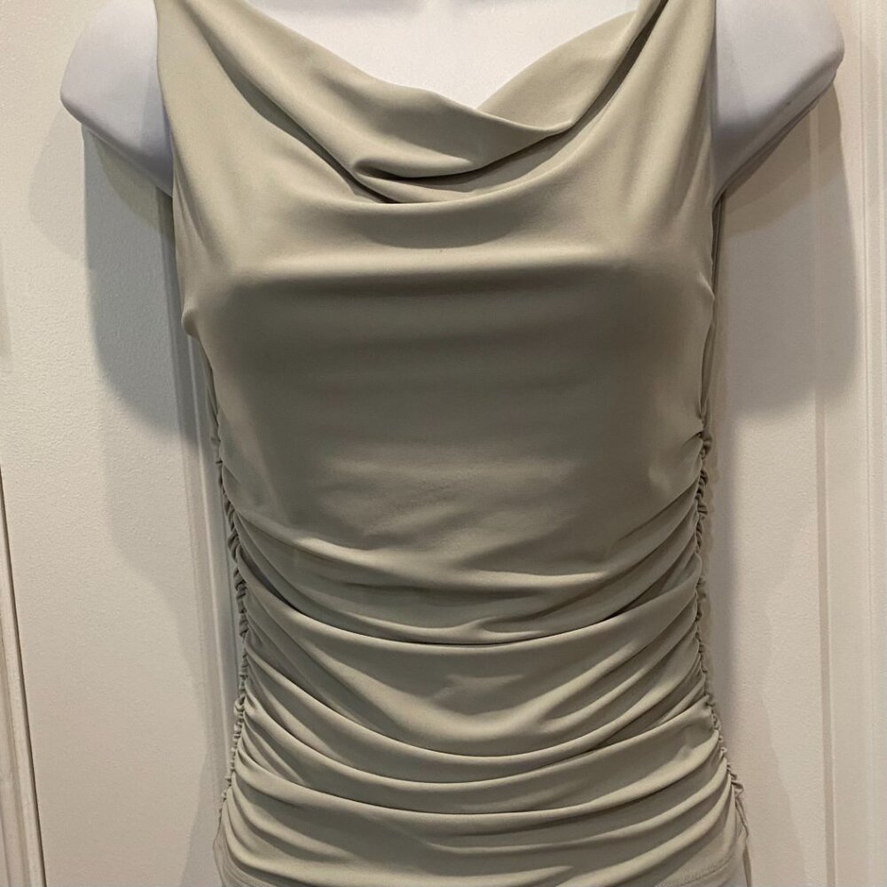WILFRED ARITZIA LIGHT SAGE GREEN I THINK RUCHED TOP XS
